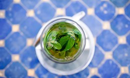 4 loại đồ uống sau bữa tối gi&#250;p giảm đầy hơi v&#224; hỗ trợ ti&#234;u h&#243;a hiệu quả