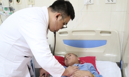 Cứu sống bệnh nh&#226;n 17 tuổi h&#244;n m&#234; do u n&#227;o hiếm gặp tại Bệnh viện K