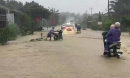 B&#227;o số 15 di chuyển chậm nhưng thời gian hoạt động rất d&#224;i