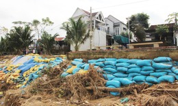 Sạt lở &#39;đe dọa&#39; h&#224;ng trăm hộ d&#226;n, Đ&#224; Nẵng c&#244;ng bố t&#236;nh huống khẩn cấp về thi&#234;n tai