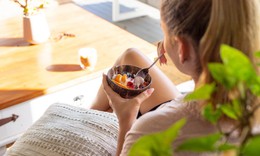 Bổ sung dinh dưỡng sau khi chạy bộ gi&#250;p phục hồi v&#224; ngăn ngừa tổn thương cơ bắp