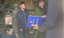 Hai thiếu ni&#234;n lẻn v&#224;o nh&#224; cụ &#244;ng neo đơn, khống chế cướp 2,7 triệu đồng