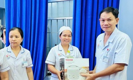 Những sẻ chia ấm &#225;p đến nh&#226;n vi&#234;n y tế bị thiệt hại do mưa lũ