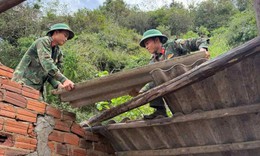 Thủ tướng phát động 'Chiến dịch Quang Trung' xây dựng lại nhà dân sau mưa lũ lịch sử