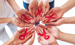 Chỉ c&#242;n &#237;t ng&#224;y để gửi b&#224;i dự thi &#39;Giải B&#225;o ch&#237; to&#224;n quốc về ph&#242;ng, chống HIV/AIDS&#39;: Đừng để những c&#226;u chuyện nh&#226;n văn bị l&#227;ng qu&#234;n!