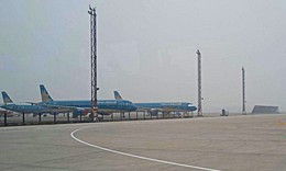 B&#227;o số 13 diễn biến phức tạp, tạm dừng hoạt động 6 s&#226;n bay