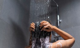 Những sai lầm khi &#39;ở cữ&#39; mẹ hiện đại cần tr&#225;nh