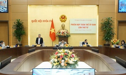 Đại biểu Quốc hội: Cần cơ chế đặc th&#249; về tiền lương, phụ cấp cho nh&#226;n vi&#234;n y tế