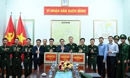 Thủ tướng Phạm Minh Ch&#237;nh: &#39;Đồn l&#224; nh&#224;, bi&#234;n giới l&#224; qu&#234; hương, đồng b&#224;o c&#225;c d&#226;n tộc l&#224; anh em ruột thịt&#39;