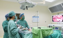 Phẫu thuật nội soi tuyến gi&#225;p qua đường miệng tại Bệnh viện Việt Nam – Thụy Điển U&#244;ng B&#237;