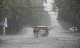 Diễn biến đợt mưa ở miền Trung do ho&#224;n lưu của b&#227;o số 15