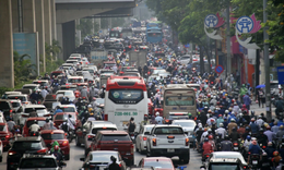 Hạn chế xe xăng v&#224;o v&#224;nh đai 1 ở H&#224; Nội, người d&#226;n di chuyển thế n&#224;o?