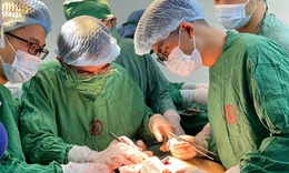 Cứu sống nam thanh ni&#234;n bị chấn thương tim tại bệnh viện Việt Nam - Thụy Điển U&#244;ng B&#237;