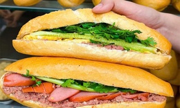 Bộ Y tế y&#234;u cầu truy xuất nguồn gốc thực phẩm khiến nhiều người nhập viện sau ăn b&#225;nh m&#236; ở Quảng Ng&#227;i