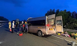 Mặt đường lún, biển báo rối gây mất an toàn: Cao tốc Đà Nẵng - Quảng Ngãi bị 'tuýt còi'