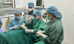 Chuyển giao kỹ thuật mổ mộng mắt gi&#250;p người d&#226;n v&#249;ng bi&#234;n được điều trị ngay tại cơ sở