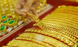 Giá vàng hôm nay ngày 24/12 tiếp tục tăng phá đỉnh