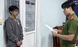 Tạm giữ đối tượng 17 tuổi cướp vé số của người khuyết tật