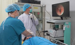 Hai chiếc răng giả bị bỏ quên trong phổi hơn 20 năm