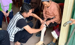66 bệnh nhân phong được lắp chân giả, trao bước đi vững vàng