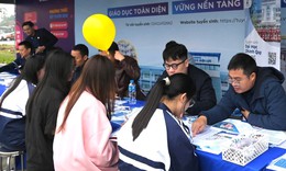 Nhìn lại mùa tuyển sinh đại học 2025 với nhiều ngành học 'nóng' điểm chuẩn chạm mốc kịch trần