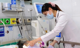 Cứu sống bệnh nh&#226;n 78 tuổi, nặng 100 kg bị ngưng tim, ngưng thở nhờ kỹ thuật lọc m&#225;u hiện đại