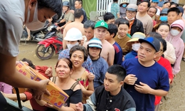 Acecook Việt Nam hỗ trợ 210.000 sản phẩm m&#236; ăn liền cho người d&#226;n v&#249;ng lũ tại c&#225;c tỉnh Đắk Lắk, Kh&#225;nh H&#242;a, Gia Lai