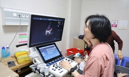 Hơn 300 trẻ được kh&#225;m s&#224;ng lọc tim bẩm sinh miễn ph&#237; tại Bệnh viện Sản Nhi tỉnh Ph&#250; Thọ