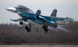 Su-35S hộ tống Su-34 ph&#225; hủy cứ điểm của Ukraine ở Kursk