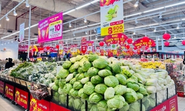 Sau Tết Nguyên đán, siêu thị 'tung' hàng loạt khuyến mại, thực phẩm xanh giảm giá sâu, có loại chỉ 7.000 đồng/kg