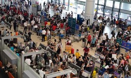 Vé máy bay dịp 30/4 - 1/5 tăng chóng mặt, nhiều chặng bay đã hết chỗ