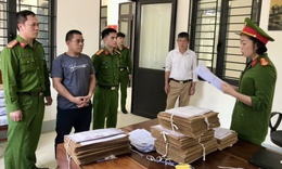 Bắt đối tượng đánh gãy tay người chơi khi tham gia trò bịt mắt bắt vịt
