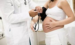 Viêm vùng kín khi mang thai ảnh hưởng như nào tới mẹ và em bé?