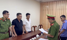 Bắt 2 đối tượng trốn thuế từ hoạt động ‘cò đất’