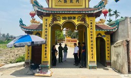 Xót xa, thi thể bé gái sơ sinh được phát hiện ở cổng chùa
