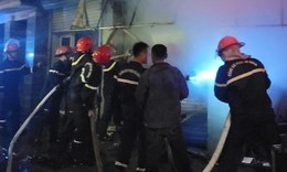 Kịp thời dập tắt vụ cháy nhà dân ở TP Vinh