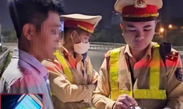 Tuần tra đêm phát hiện lái xe khách uống bia, lái xe tải sử dụng ma tuý