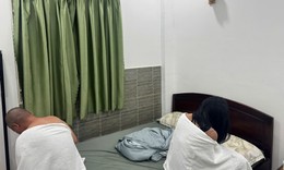 Bắt quả tang đôi nam nữ đang mua bán dâm trong nhà nghỉ