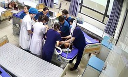 Video cứu bệnh nhân 12 tuổi bị tai nạn giao thông