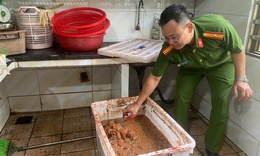 Phát hiện hàng loạt sai phạm, một cơ sở kinh doanh thực phẩm ở Quảng Ninh bị dừng hoạt động