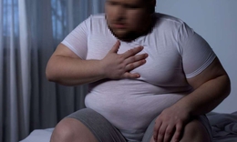 Chàng trai ngừng thở khi ngủ vì quá béo 175 kg