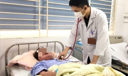 Môi tím đen như trúng độc sau một ngày tự uống thuốc cảm