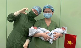Cặp song sinh chào đời ngày đặc biệt được đặt tên Thống Nhất và Hòa Bình