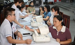 Thầy thuốc kh&#244;ng chỉ chữa bệnh m&#224; c&#242;n gieo niềm tin, sự b&#236;nh đẳng trong chăm s&#243;c sức khỏe