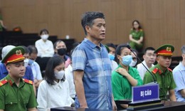 Túi hoa quả chứa 500 triệu mừng sinh nhật cựu Tổng cục trưởng Địa chất và Khoáng sản