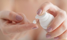 Bộ Y tế thu hồi toàn quốc lô kem chống nắng ghi nhãn SPF 50 nhưng kết quả kiểm nghiệm khác hoàn toàn