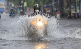 Đ&#234;m nay mưa rất lớn ở miền Bắc v&#224; Thanh H&#243;a, Nghệ An