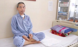 Người đàn ông đau bụng âm ỉ khoảng 3 tháng, đi khám phát hiện 2 bệnh ung thư