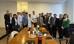 Thứ trưởng Bộ Y tế Trần Văn Thuấn và đoàn công tác đến thăm, làm việc tại hai bệnh viện hàng đầu của Pháp