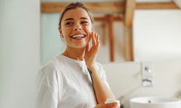 Vì sao vận động đều đặn giúp da sáng khỏe hơn?